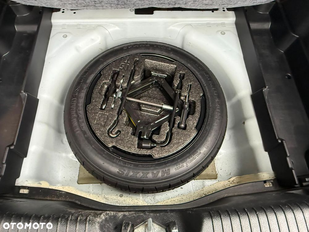 Kia Ceed - 12