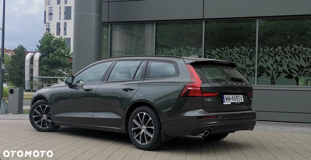 Volvo V60 B4 D Momentum - 4