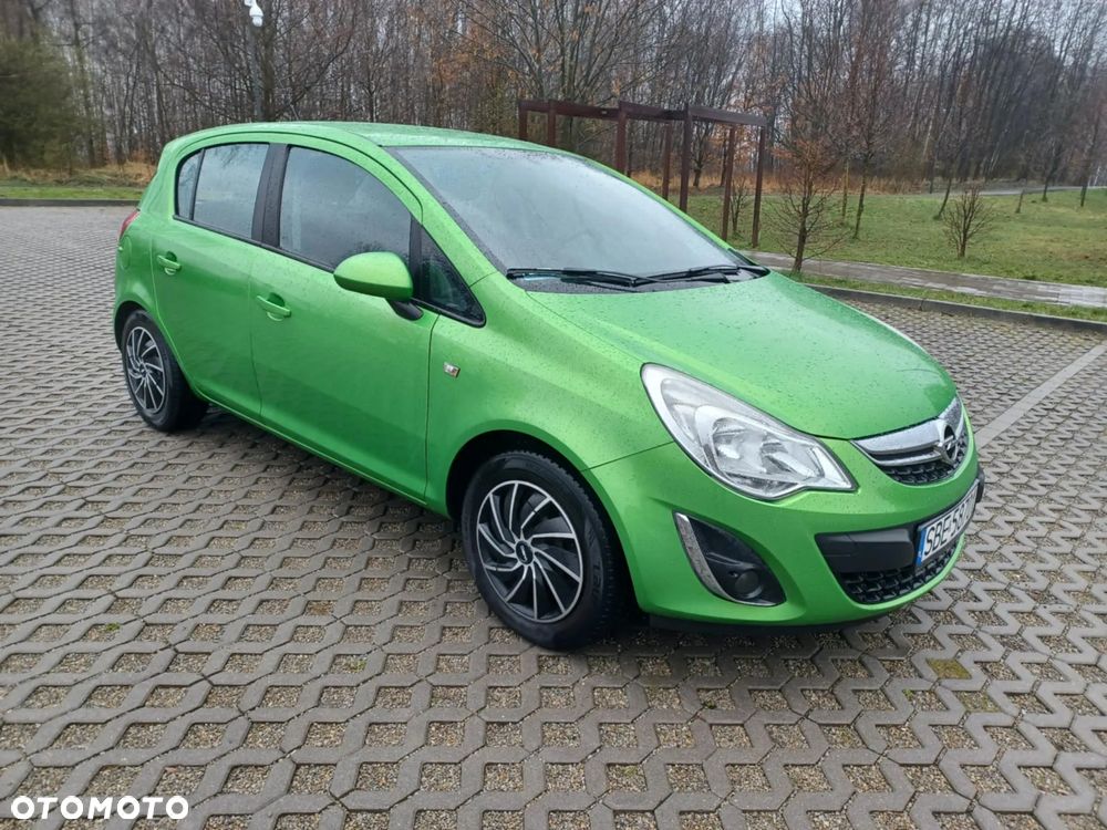 Opel Corsa 1.2 16V Cosmo - 1