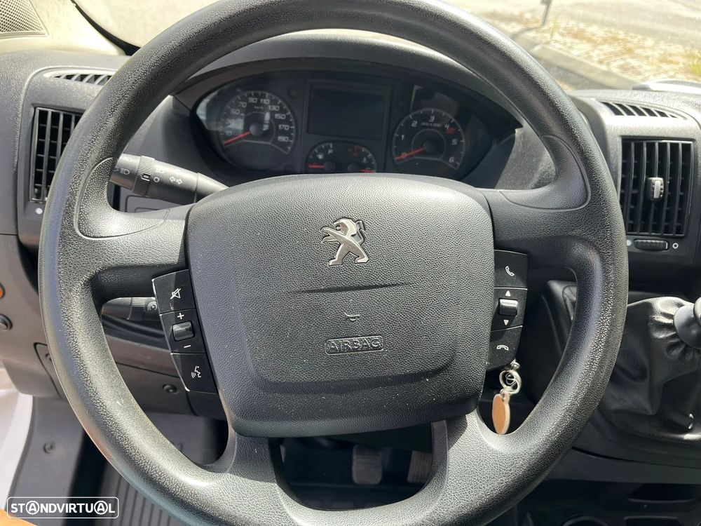 Peugeot Boxer | 2.0 HDI | 3 Lug. - 18