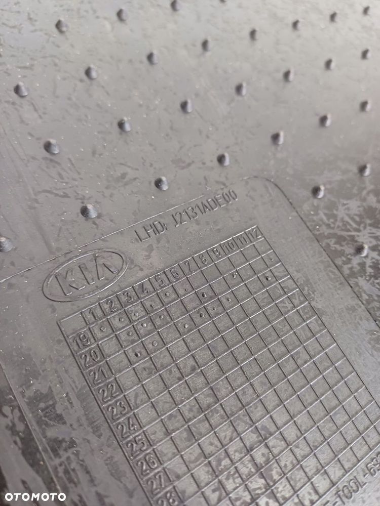 dywaniki wycieraczki gumowe komplet przód tył kia e-soul soul ev elektryk - 7