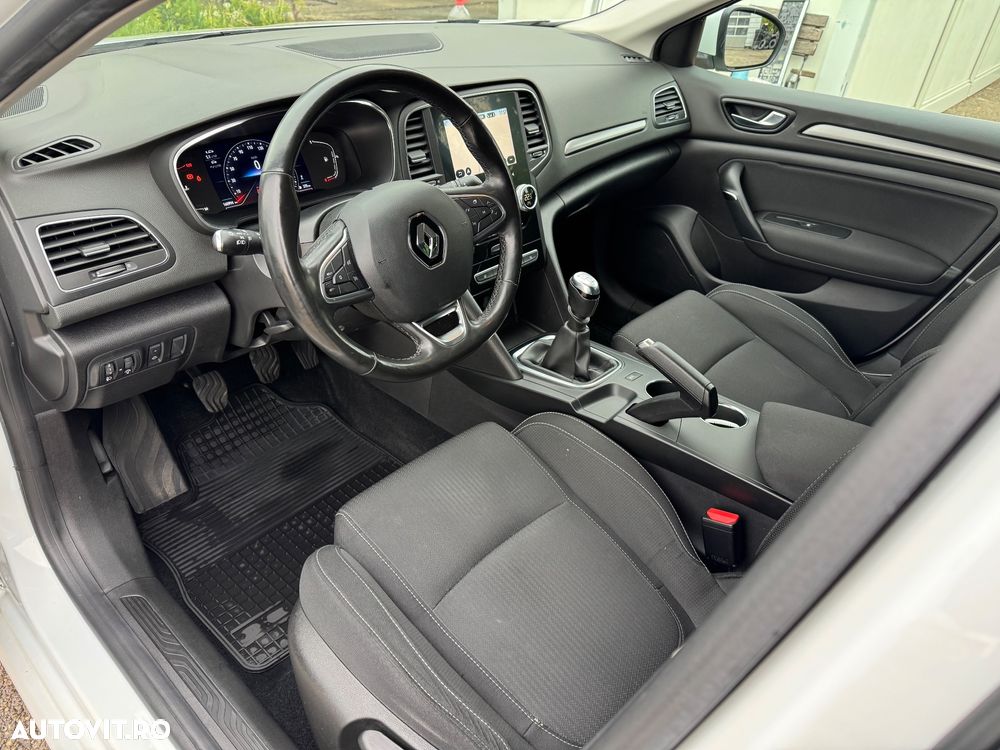 Renault Megane BLUE dCi 115 ZEN - 33