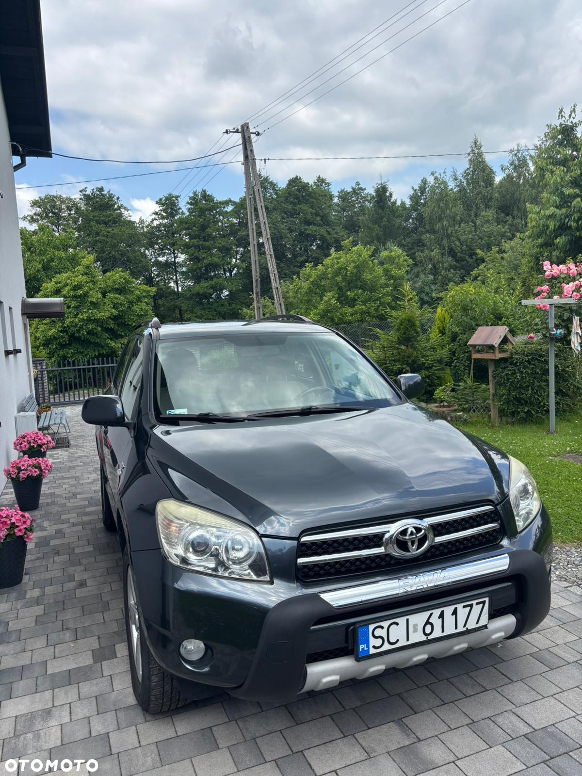 Toyota RAV4 - 2