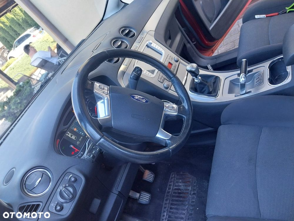Ford S-Max - 25