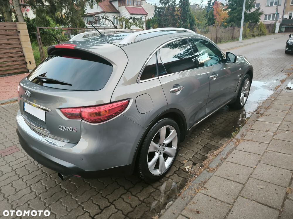 Infiniti QX70 3.0d S Premium - 8