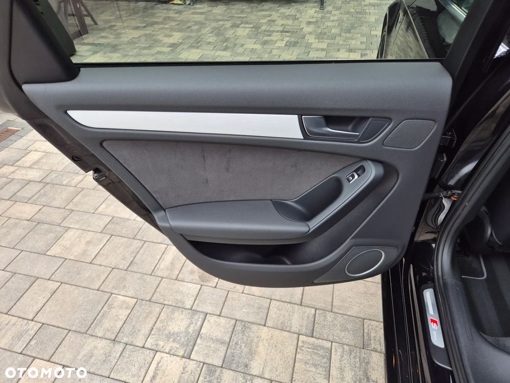 Audi A4 Avant 2.0 TDI DPF clean diesel multitronic S line Sportpaket - 16