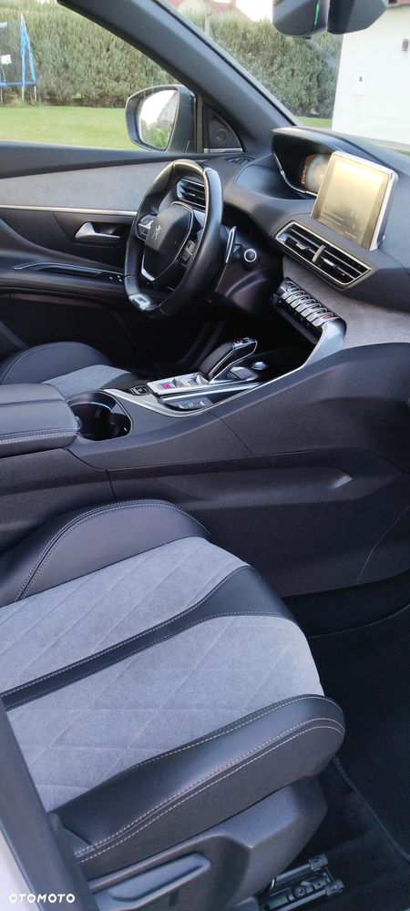 Peugeot 3008 Hybrid4 300 e-EAT8 GT - 6