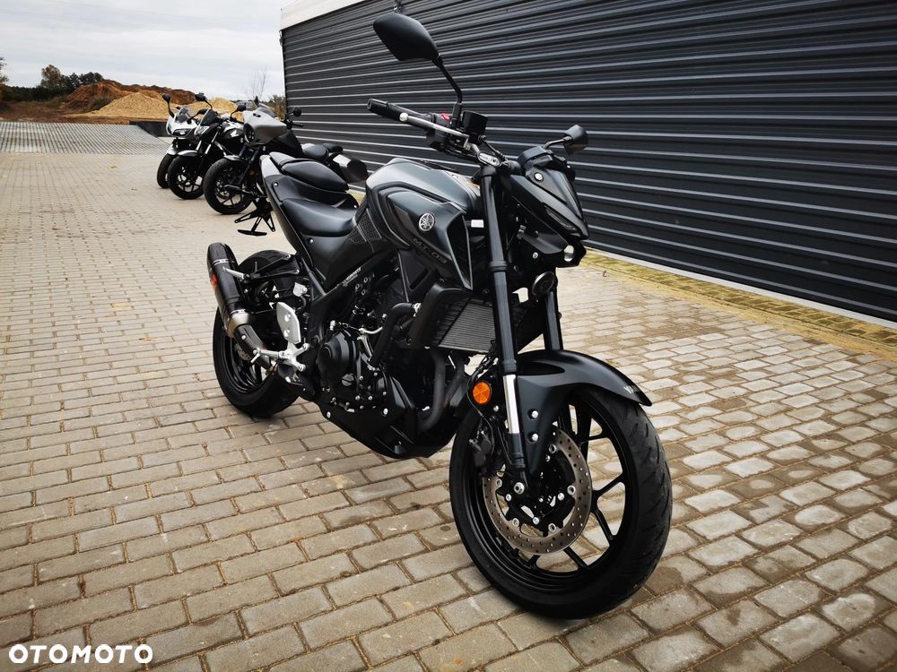Yamaha MT - 27
