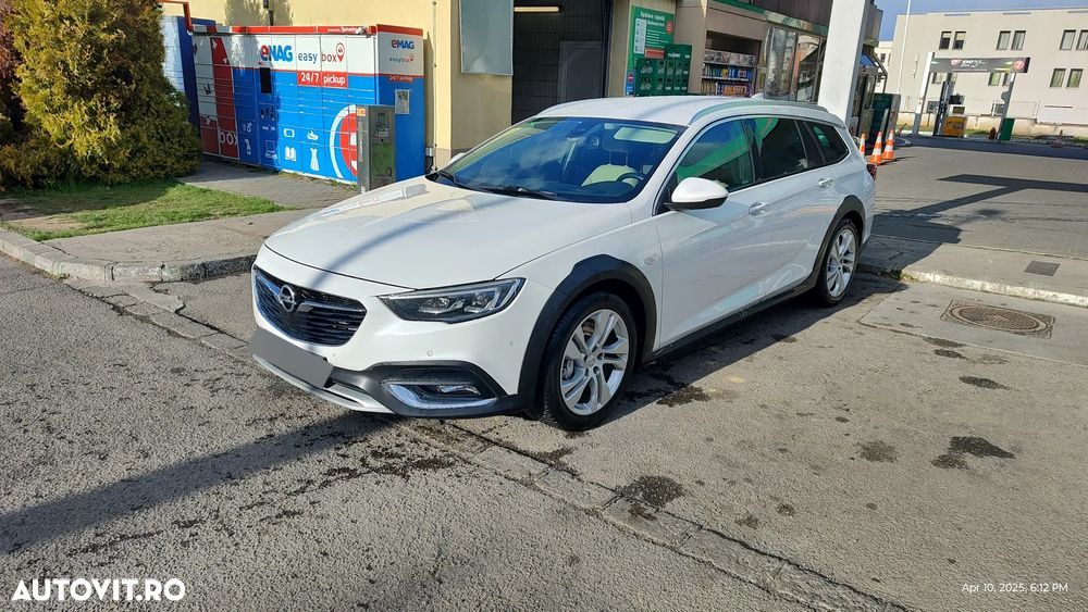 Opel Insignia Sport Tourer 2.0 Turbo 4X4 Start/Stop Country Tourer Exclusive Aut. - 1
