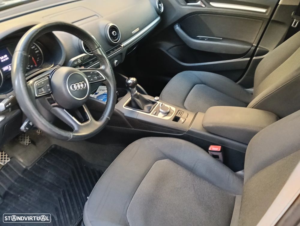 Audi A3 Limousine 1.6 TDI Sport - 23