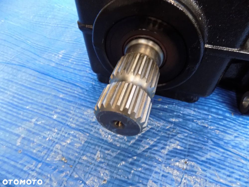 przekładnia kątowa 451298a1 case cpx420 620 cpx 610 625 cpx620 635 2555 - 3