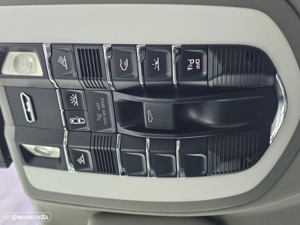 Porsche Panamera Platinum Edition - 31