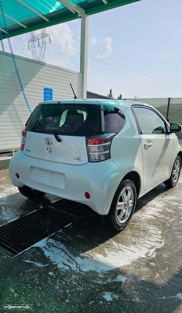 Toyota iQ 1.0 VVT-i 2 EP+NAVI+Bluetooth - 4