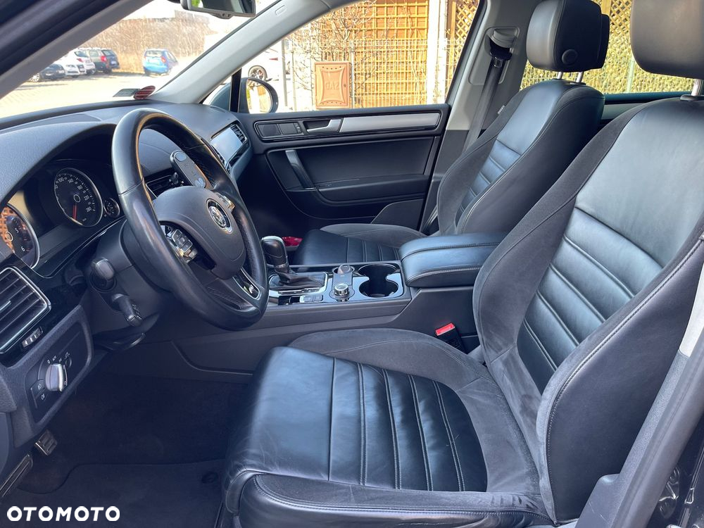 Volkswagen Touareg 3.0 V6 TDI BMT R-Style - 10