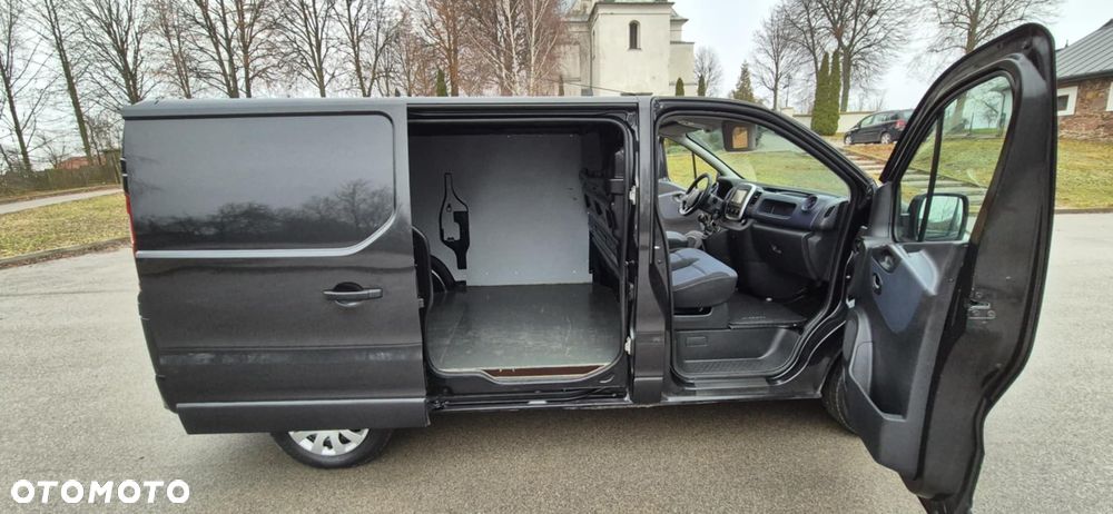 Opel Vivaro - 16