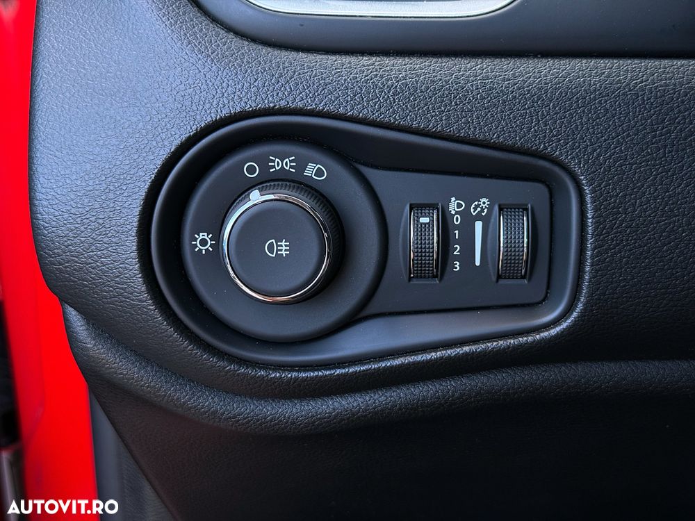 Jeep Renegade 1.0 Turbo 4x2 M6 Sport - 23