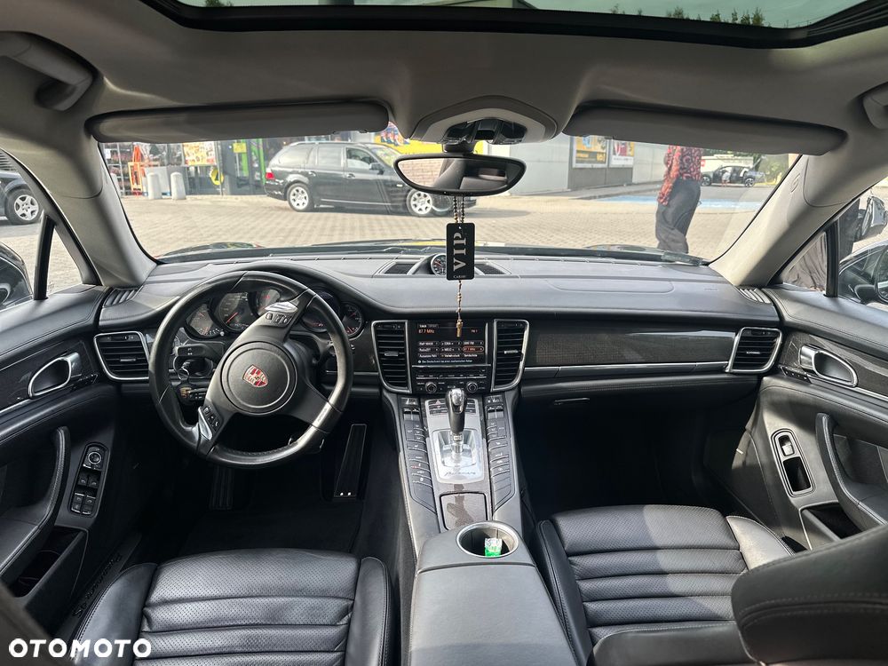 Porsche Panamera 4S - 5