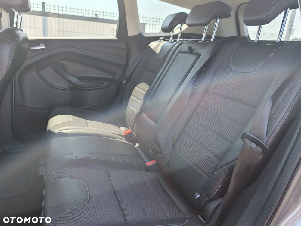 Ford Kuga - 17