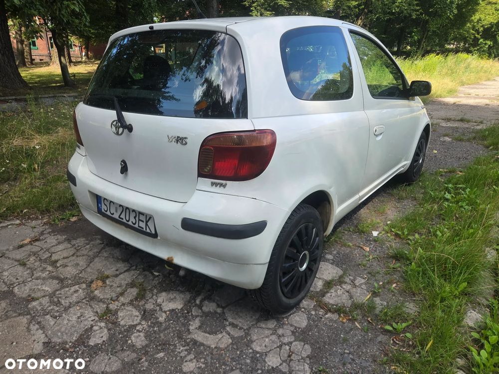 Toyota Yaris 1.0 Base - 5