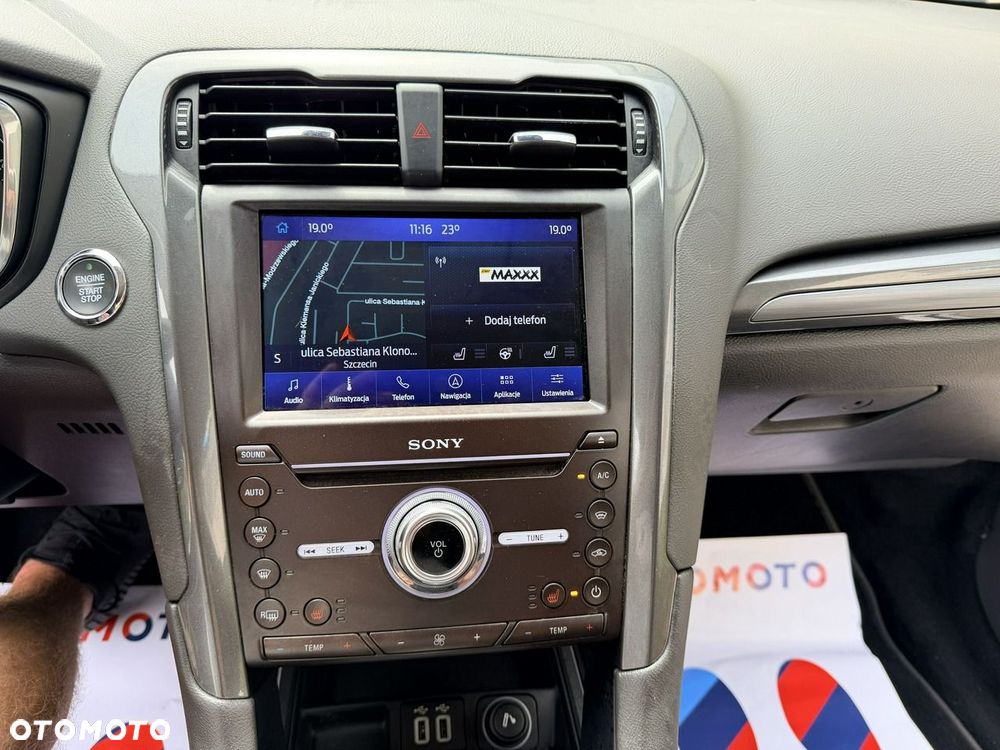 Ford Mondeo - 32