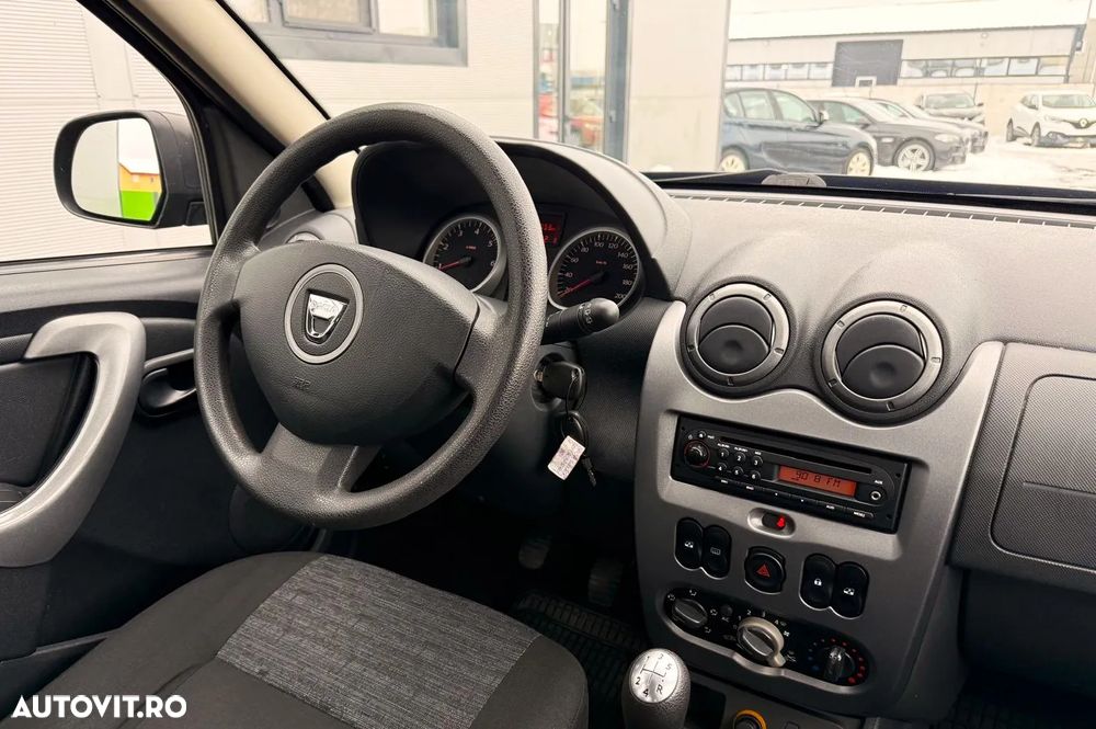 Dacia Duster dCi 90 FAP 4x2 Ambiance - 9