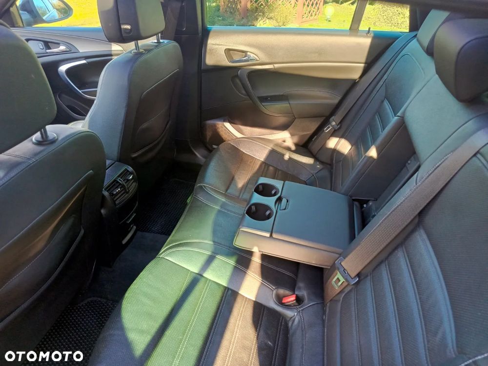 Opel Insignia - 10