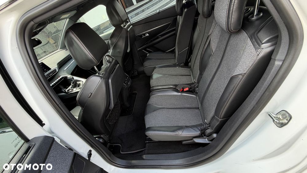 Peugeot 5008 1.6 BlueHDi Style 7os - 32