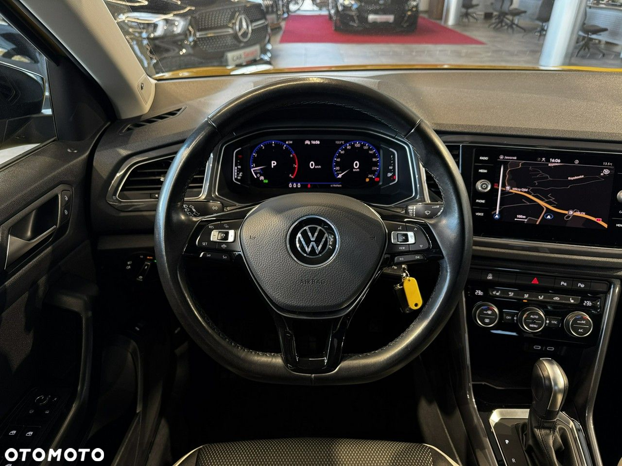 Volkswagen T-Roc - 21