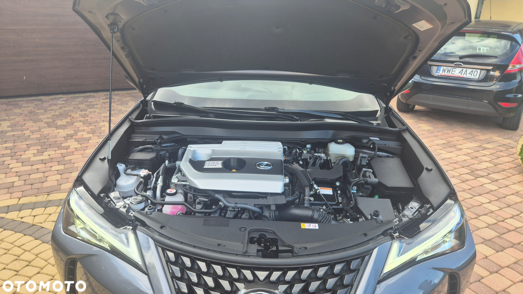 Lexus UX 250h Business Edition - 9