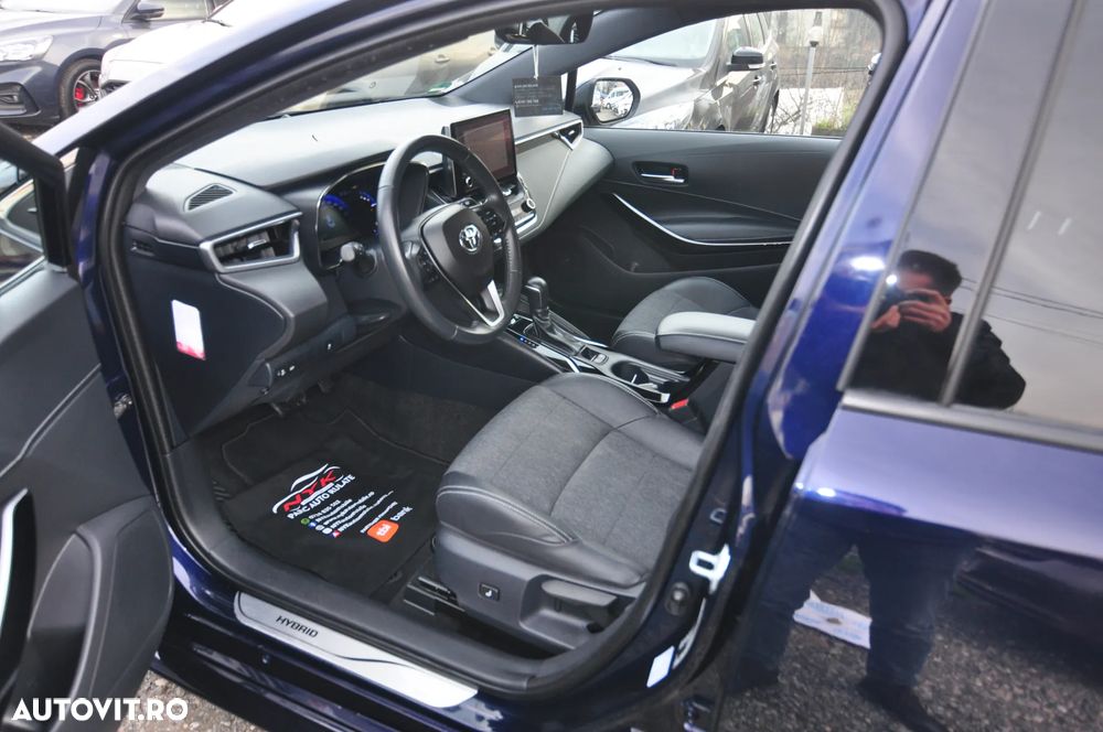 Toyota Corolla 1.8 Hybrid Touring Sports Business Edition - 6