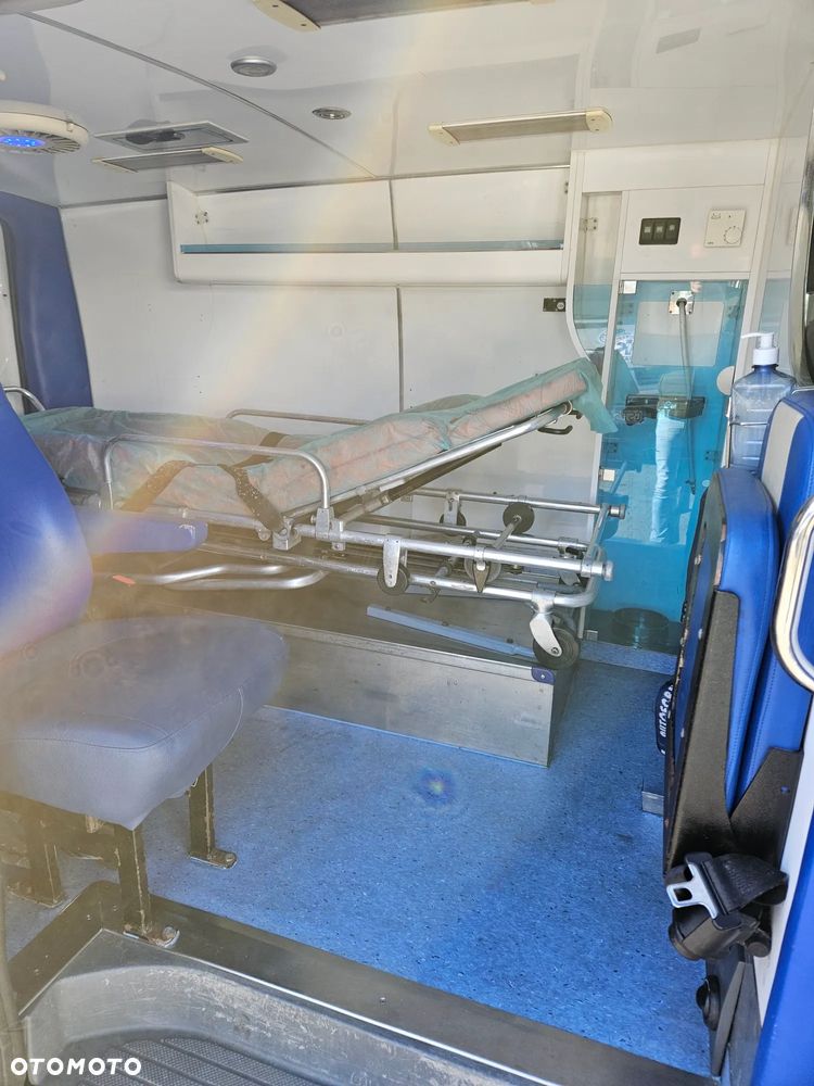 Mercedes-Benz VITO 111 - 4