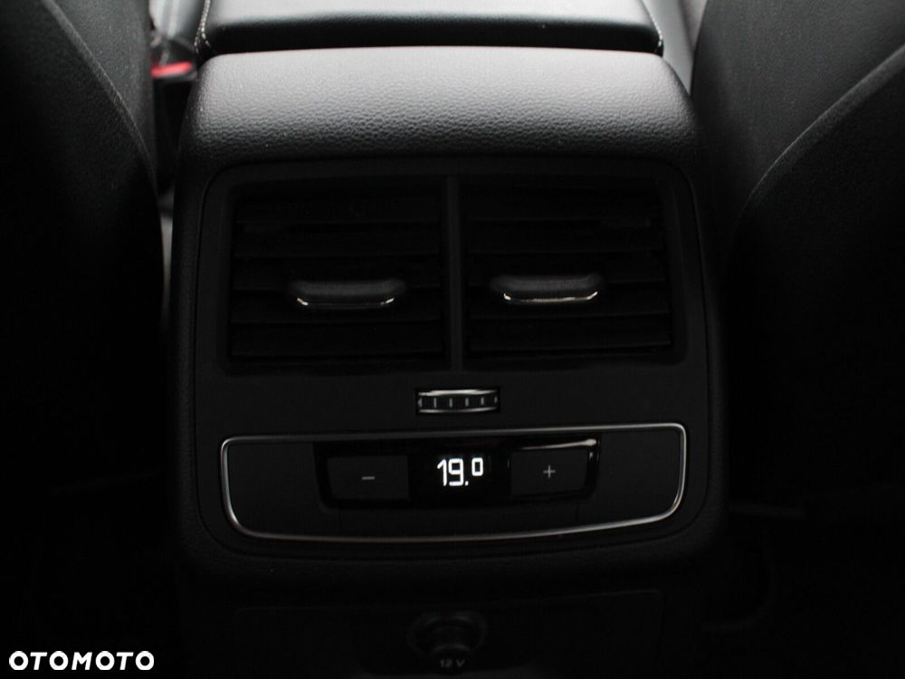 Audi A4 Limousine - 36