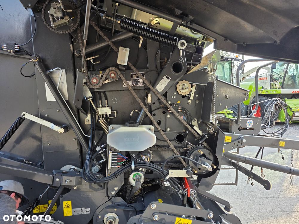 Claas Variant 480 RF - 7