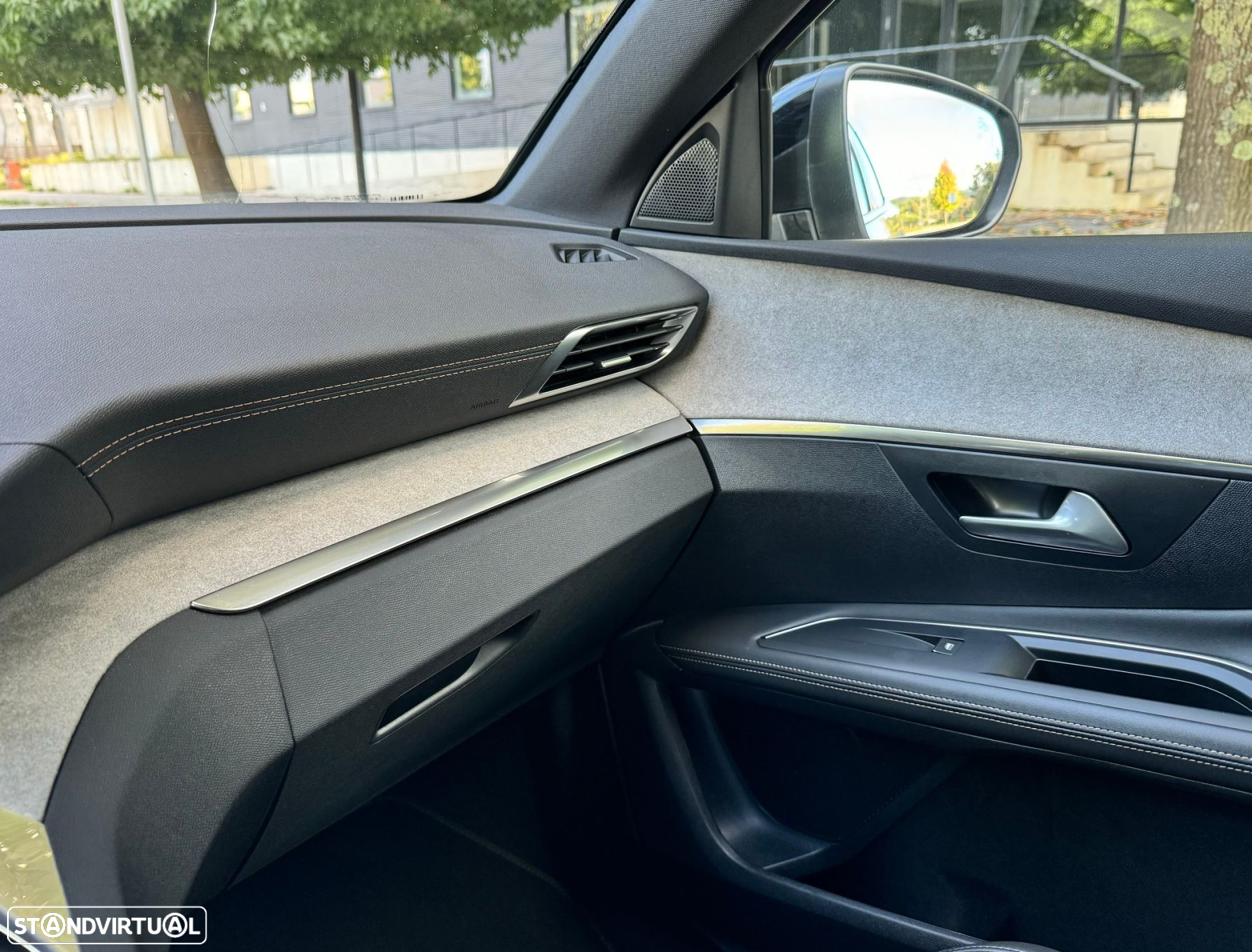 Peugeot 3008 1.5 BlueHDi GT EAT8 - 23
