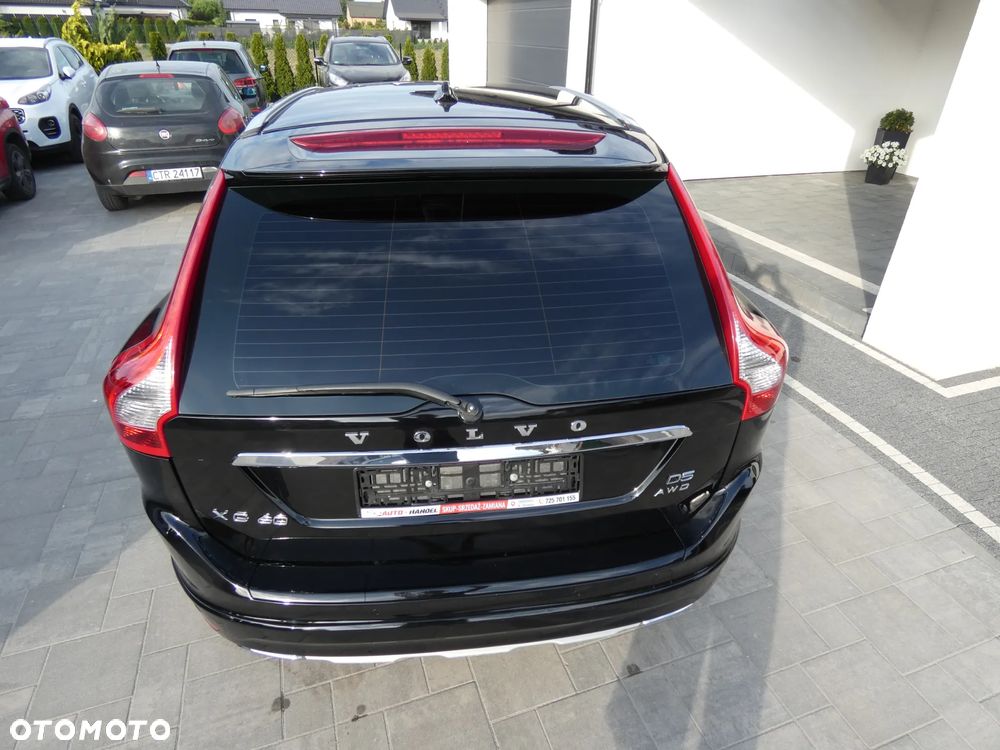 Volvo XC 60 D5 AWD Momentum - 8