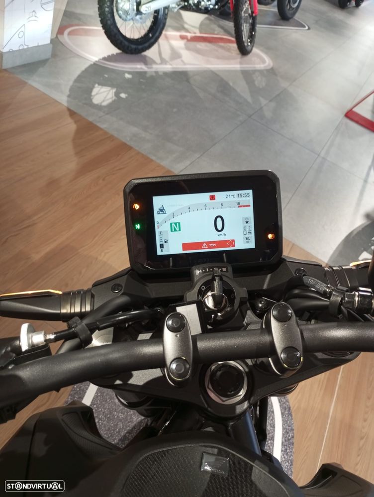 Honda CB 750 HORNET - 5