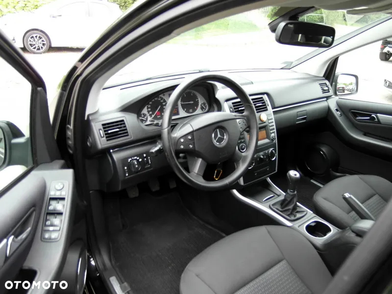 Mercedes-Benz Klasa B 180 CDI DPF Special Edition - 20