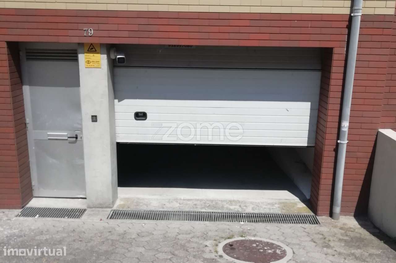 Lugar de Garagem - Junto ao Hospital Santos Silva - Grande imagem: 2/4