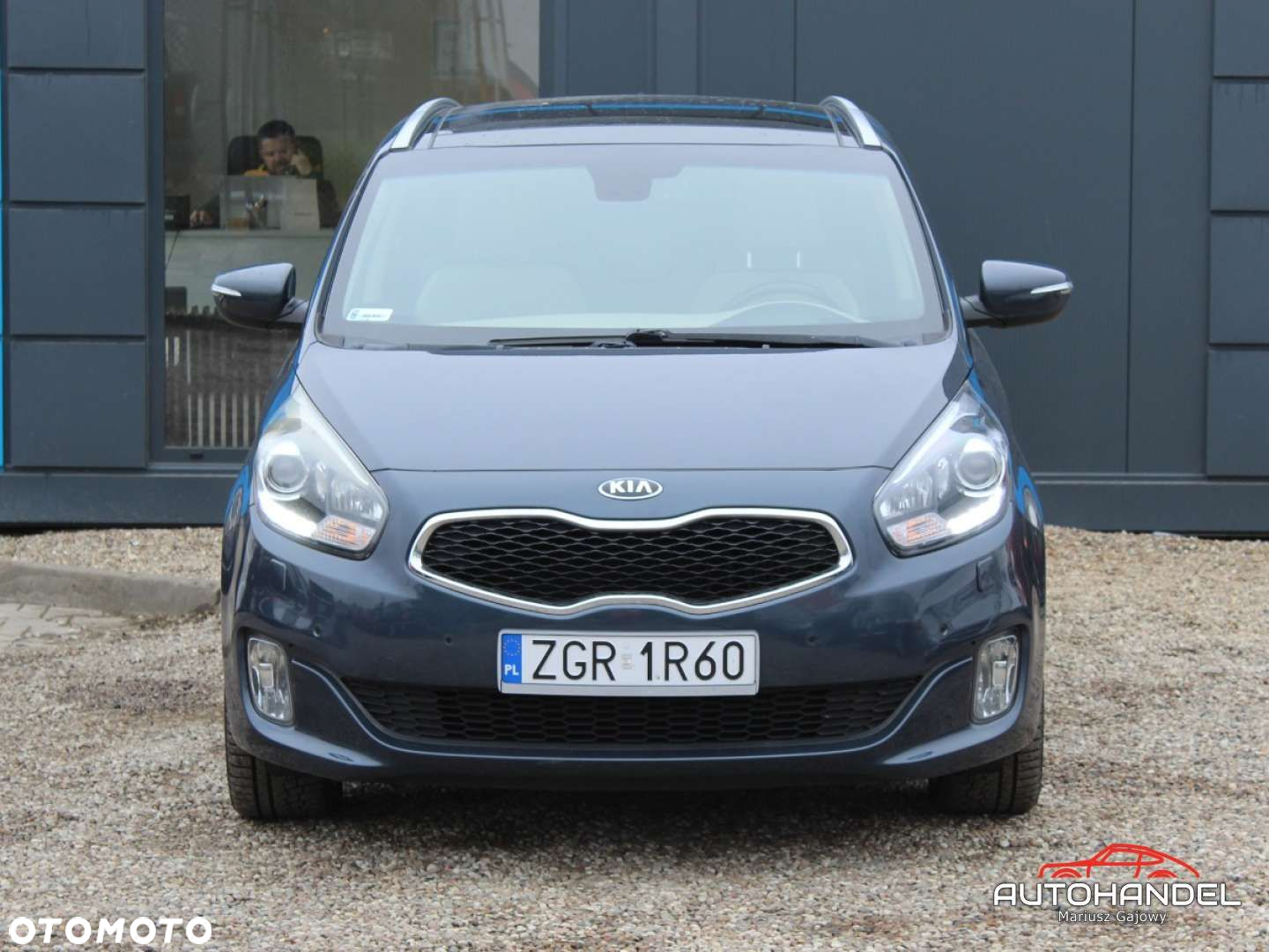 Kia Carens - 2