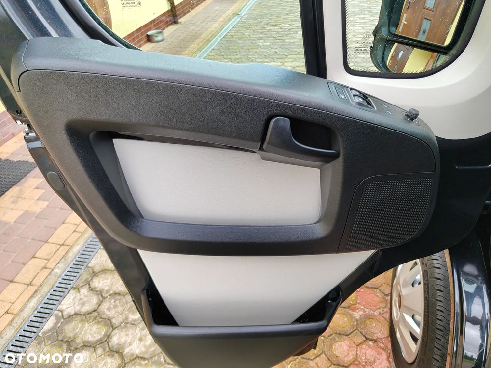 Peugeot BOXER L2H2 2.2 Diesel 130KM - 25