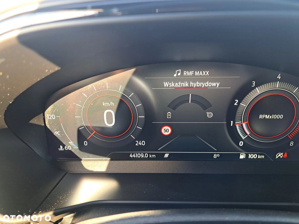 Ford Focus 1.0 EcoBoost Hybrid ST-LINE DESIGN - 24