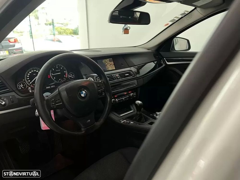BMW 520 d Touring - 11