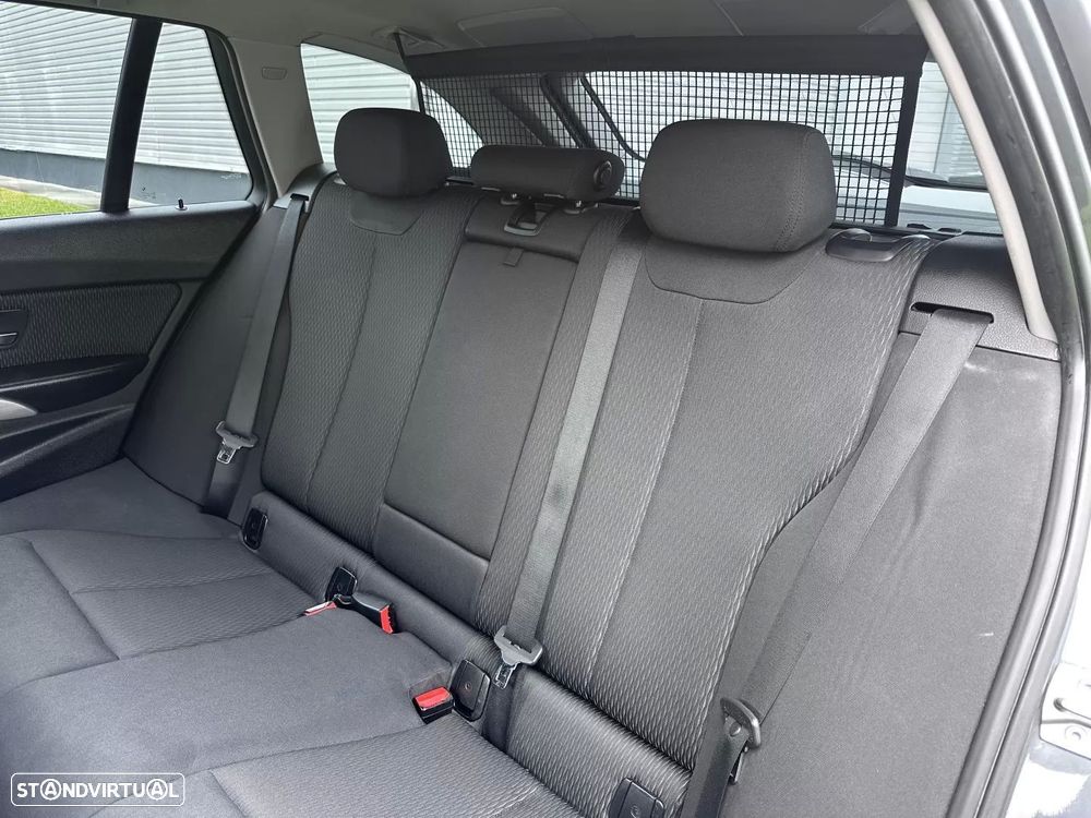 BMW 320 d Auto Line Sport - 28