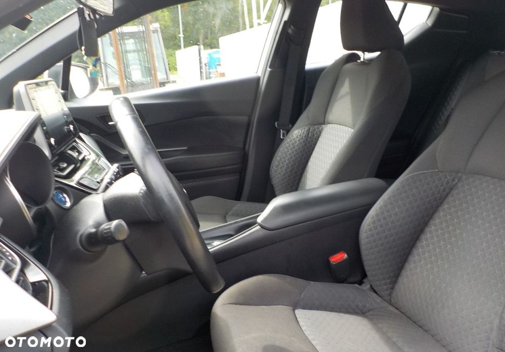 Toyota C-HR - 21