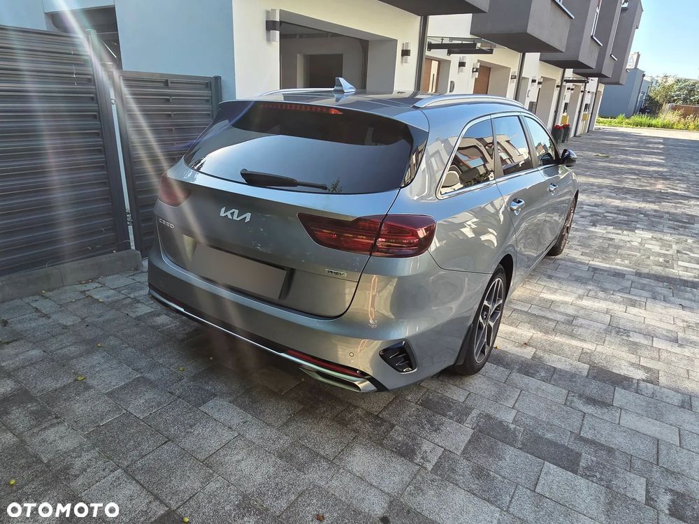 Kia Ceed - 13
