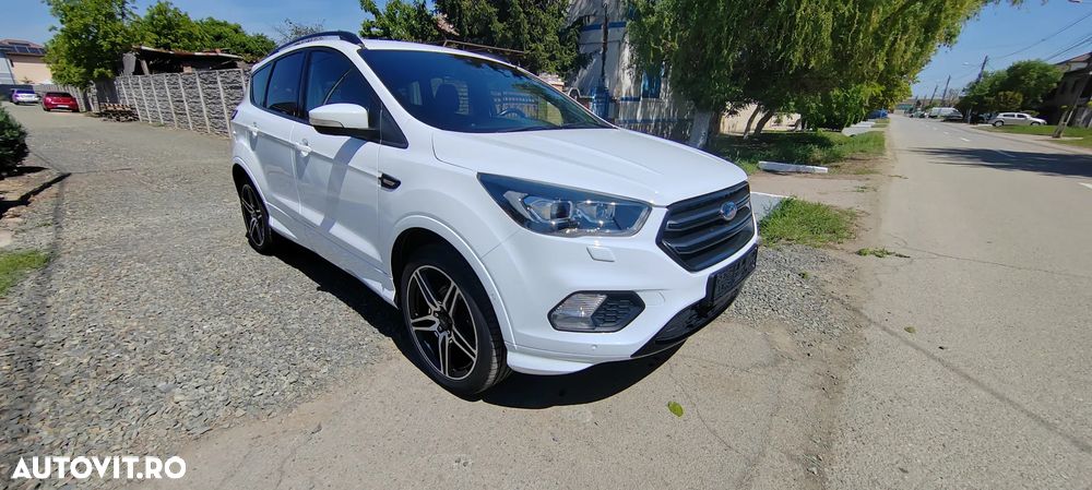 Ford Kuga 1.5 EcoBoost 2x4 Business Edition - 2