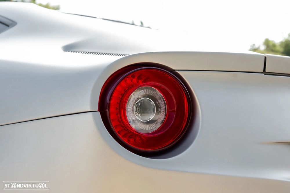 Ferrari F12 Berlinetta Hele - 16
