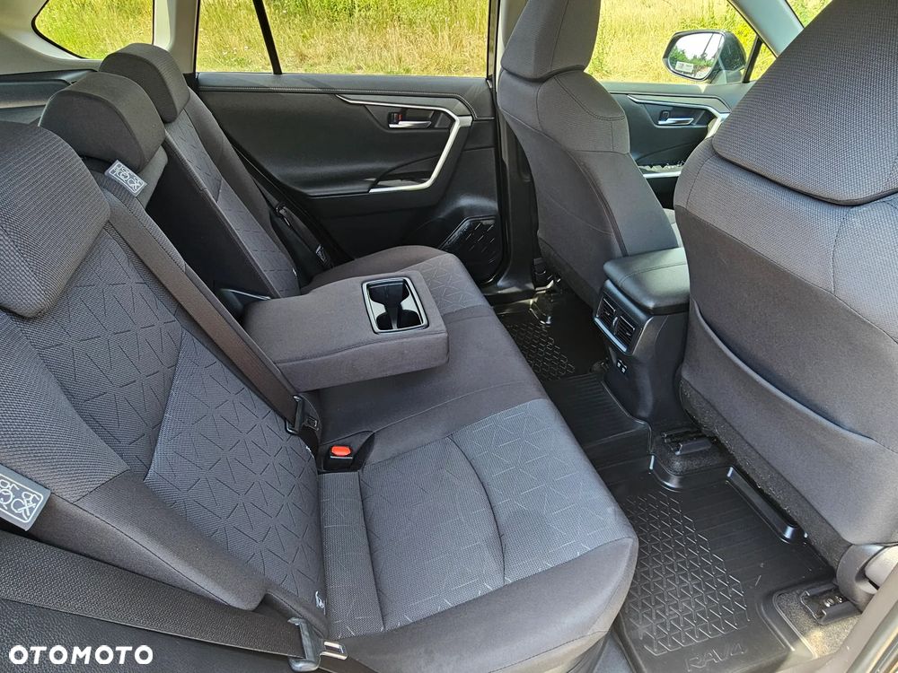 Toyota RAV4 - 10