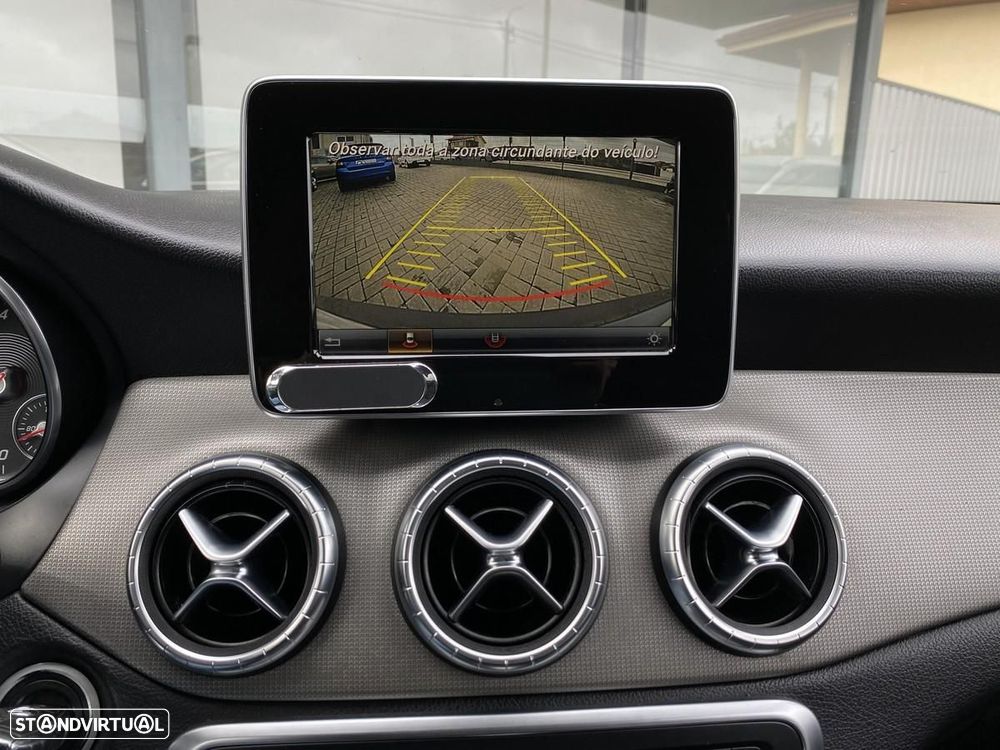 Mercedes-Benz CLA 180 d Shooting Brake Urban - 19