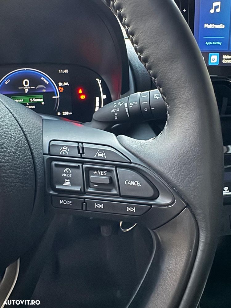 Toyota Yaris Cross 1.5 VVT-i HSD 4x2 Dynamic - 11